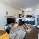 Peaceful & Cozy Living In Vysehrad With A Balcony