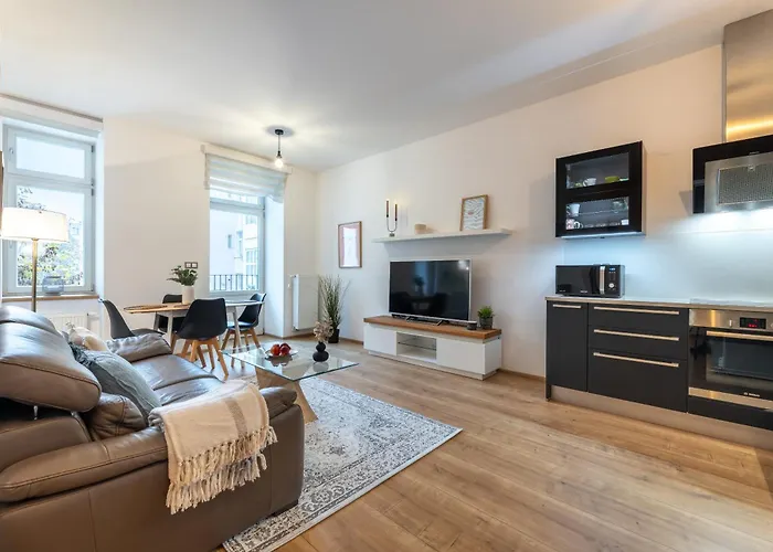 Peaceful & Cozy Living In Vysehrad With A Balcony