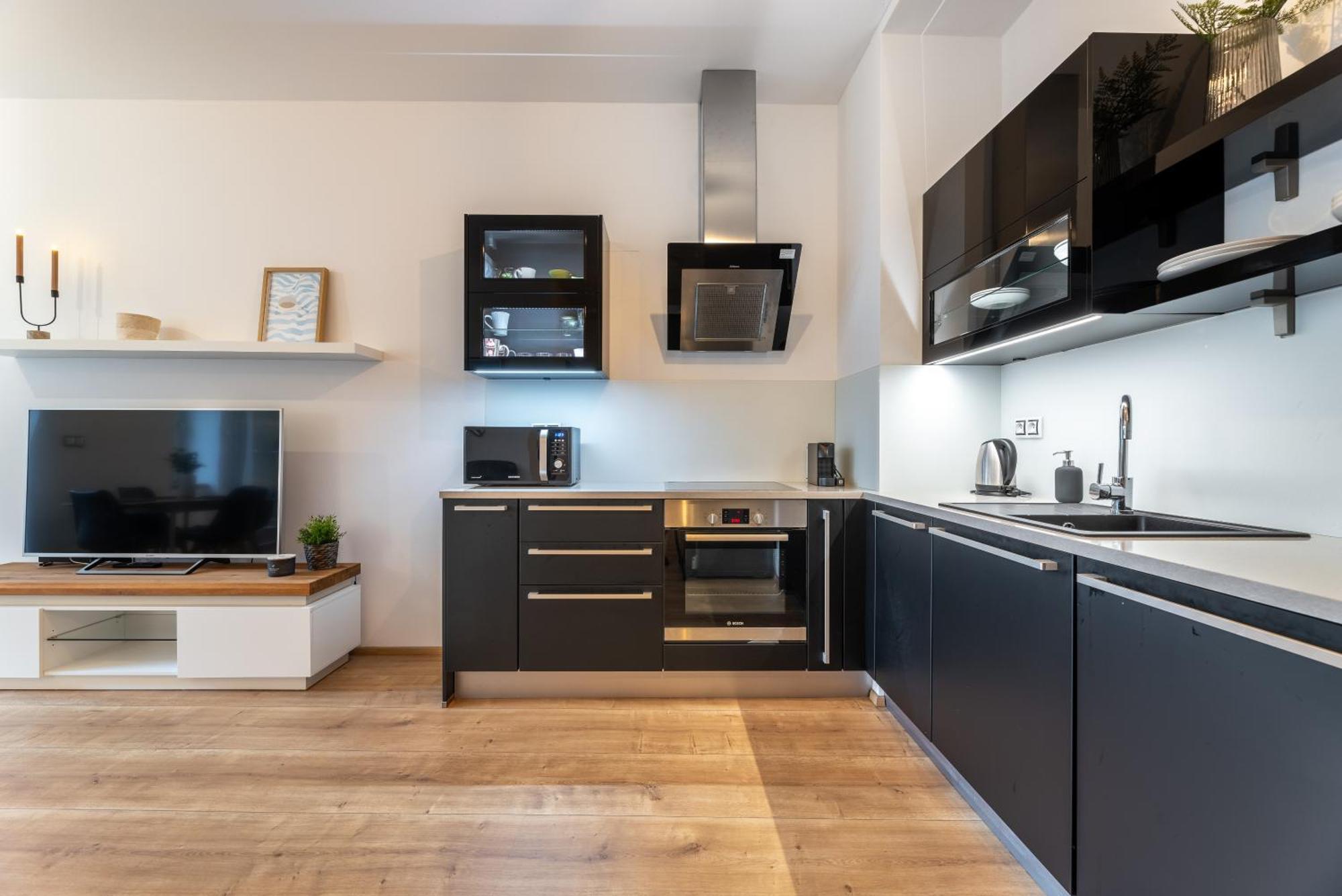 Apartment Peaceful & Cozy Living In Vysehrad With A Balcony
