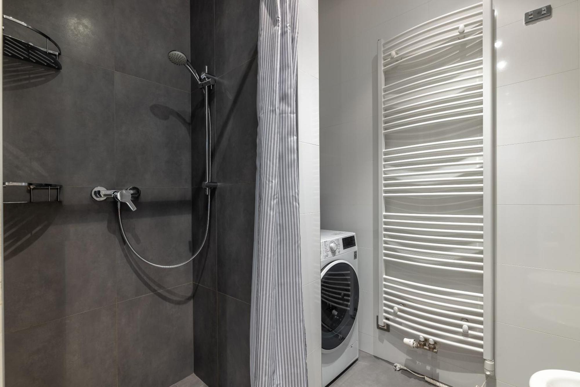 Peaceful & Cozy Living In Vysehrad With A Balcony Apartment *