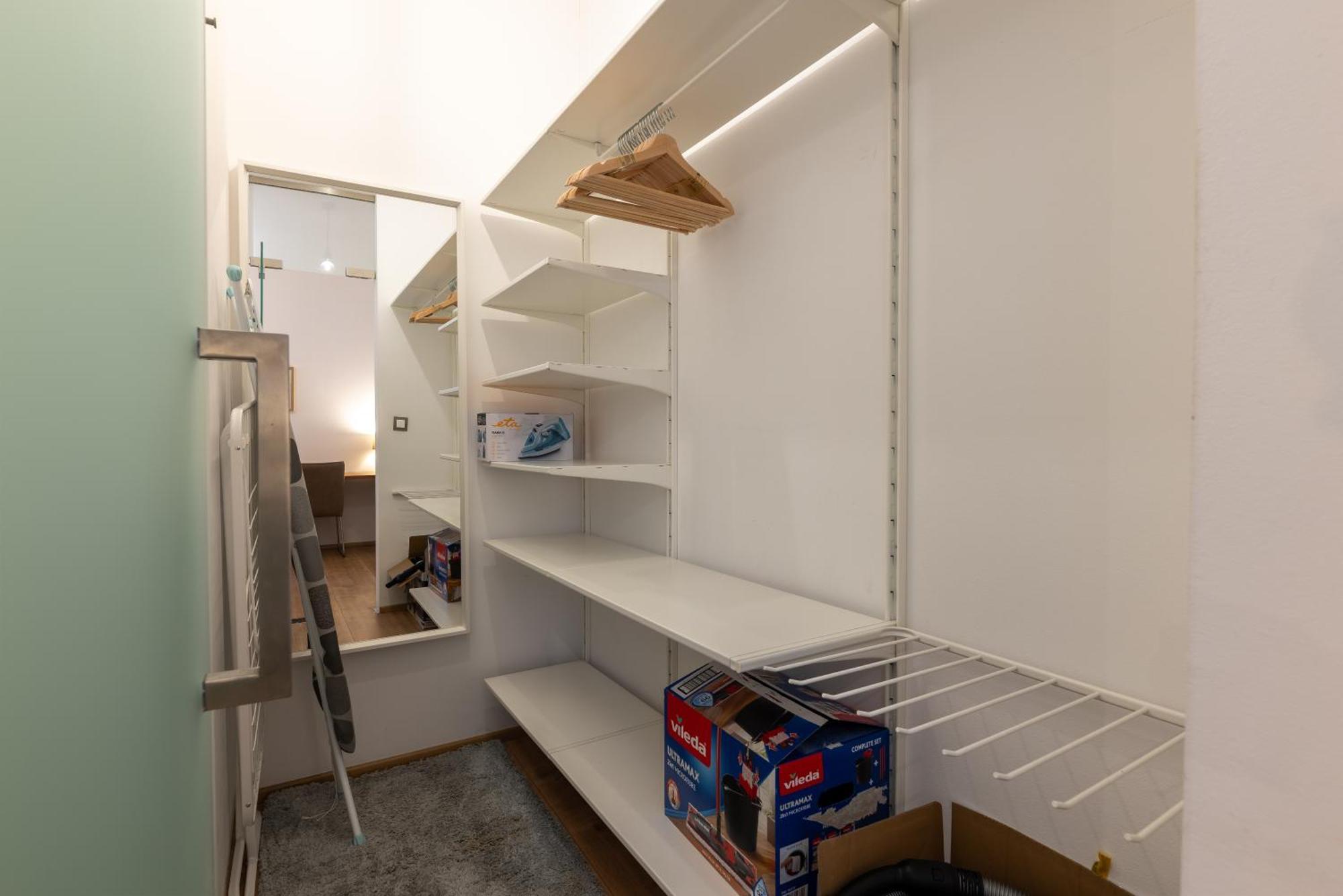 Peaceful & Cozy Living In Vysehrad With A Balcony * Prague