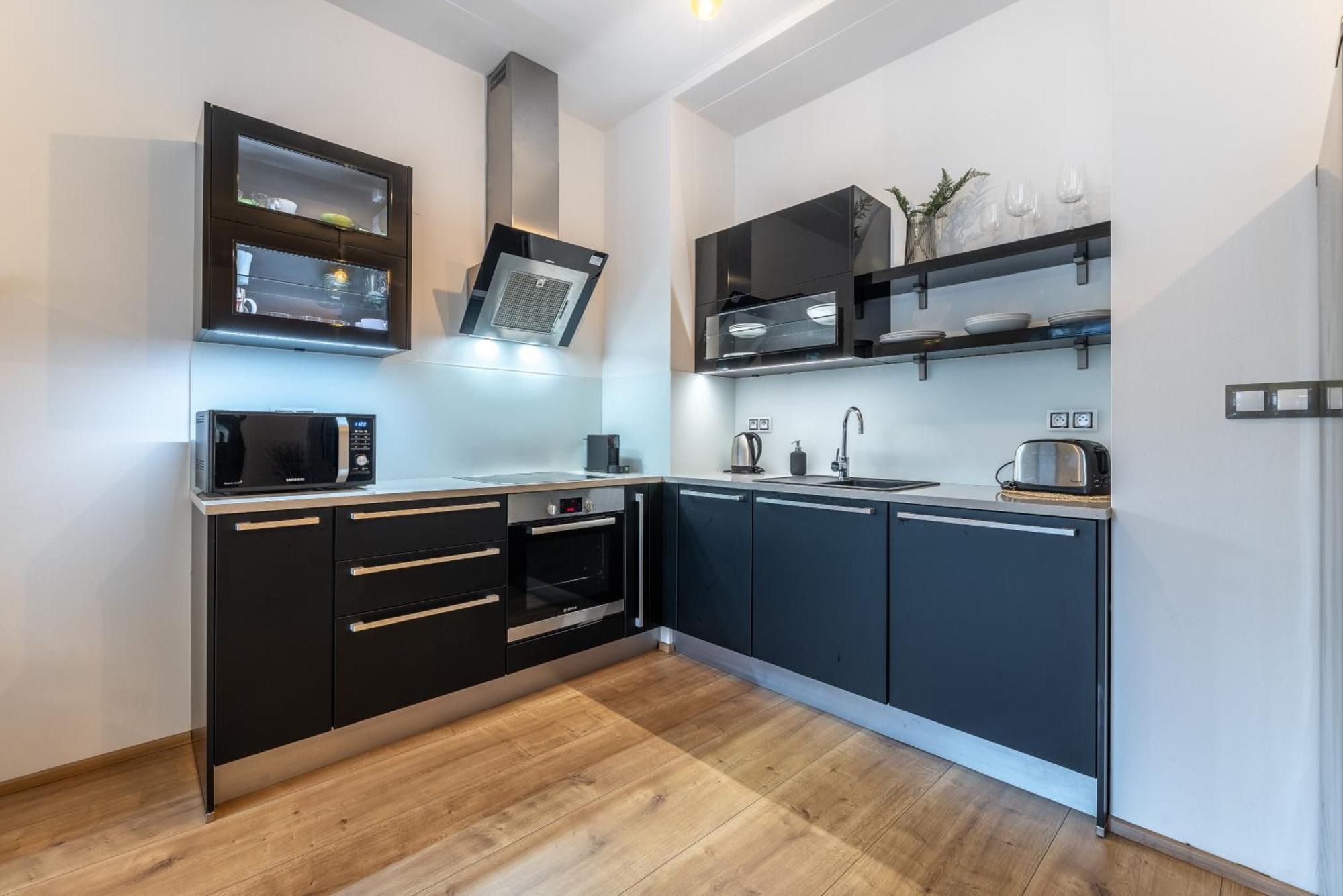 Peaceful & Cozy Living In Vysehrad With A Balcony *