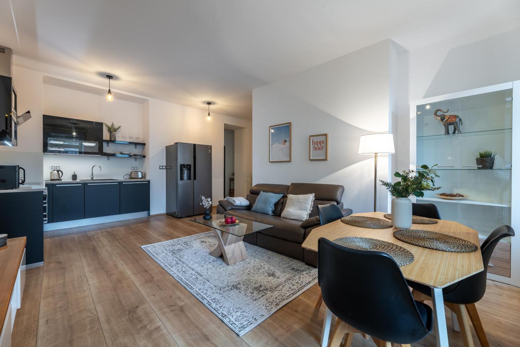 Peaceful & Cozy Living In Vysehrad With A Balcony